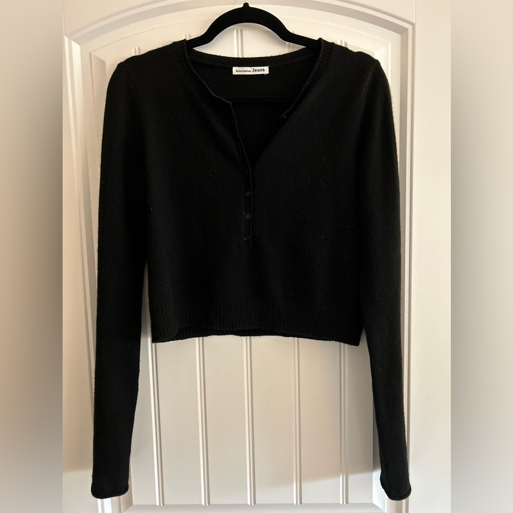Reformation | Recycled Cashmere Crop Henley Sweater